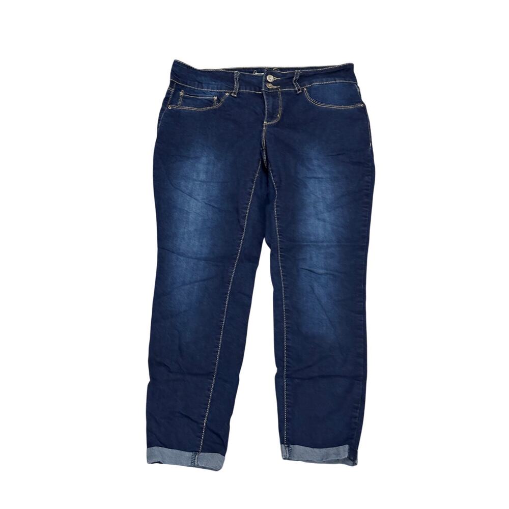 Royalty for me 8 stretch denim blue jeans euc flattering capri